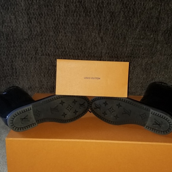 Louis Vuitton boots - Picture 2 of 4